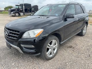 2013 Mercedes-Benz ML 350 ML 350 - Exterior Front Left Corner Image